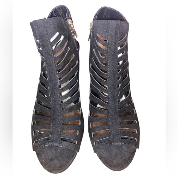 Nine West Strappy Sandals in BLK Suede Size 10-1/2 - Picture 2 of 4